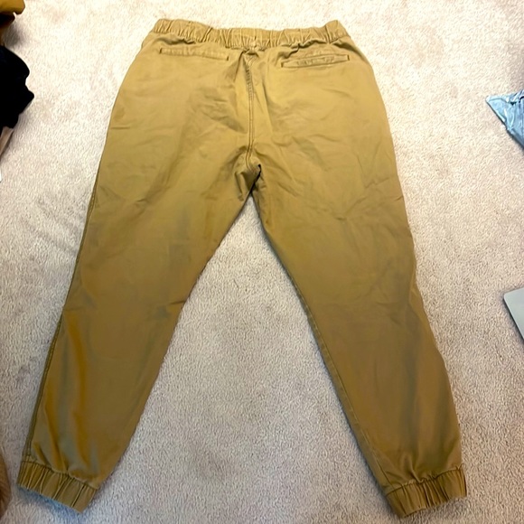 Mens tan joggers - Picture 2 of 2